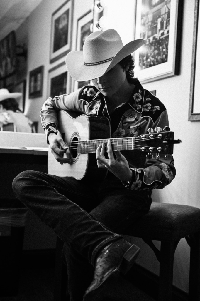 The Inspiring Story of John Foster’s Life About His Success As Country Music 4 image 1066