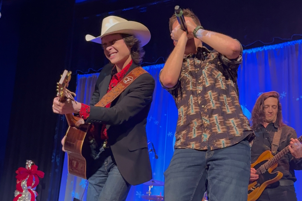 The Inspiring Story of John Foster’s Life About His Success As Country Music 15 image 1079