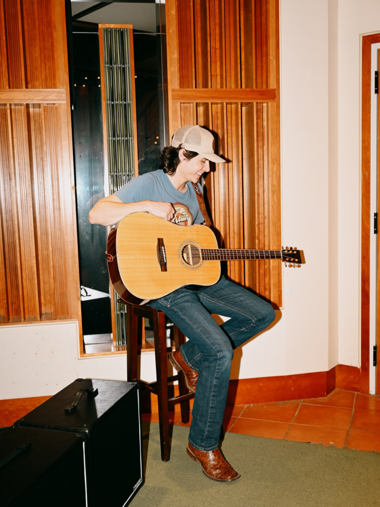 20 Images Shows John Foster’s Country Music Life Full of Passion and Promise 12 image 1096