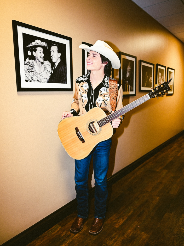 20 Images Shows John Foster’s Country Music Life Full of Passion and Promise 14 image 1098