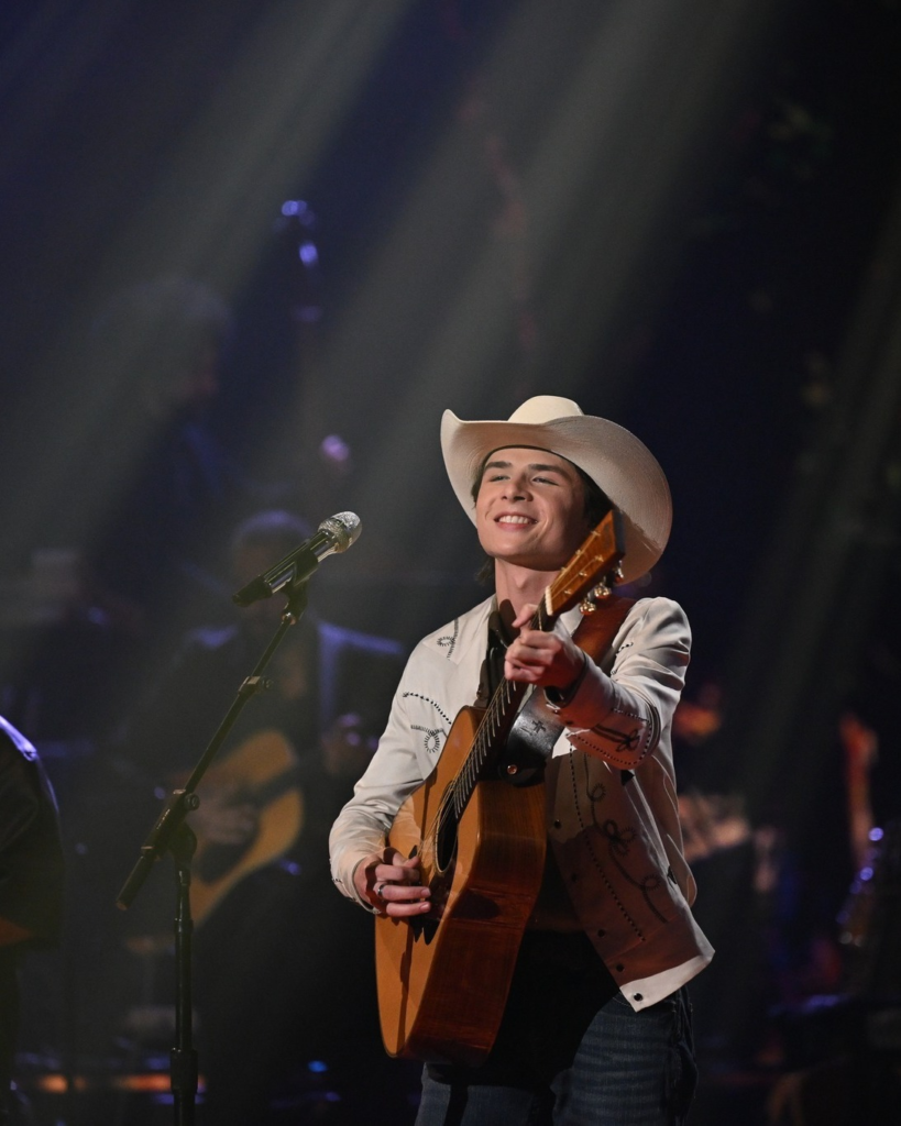 John Foster’s Sweet Voice and Inspiring Music Story Is Shown In 20 Images 20 image 1126
