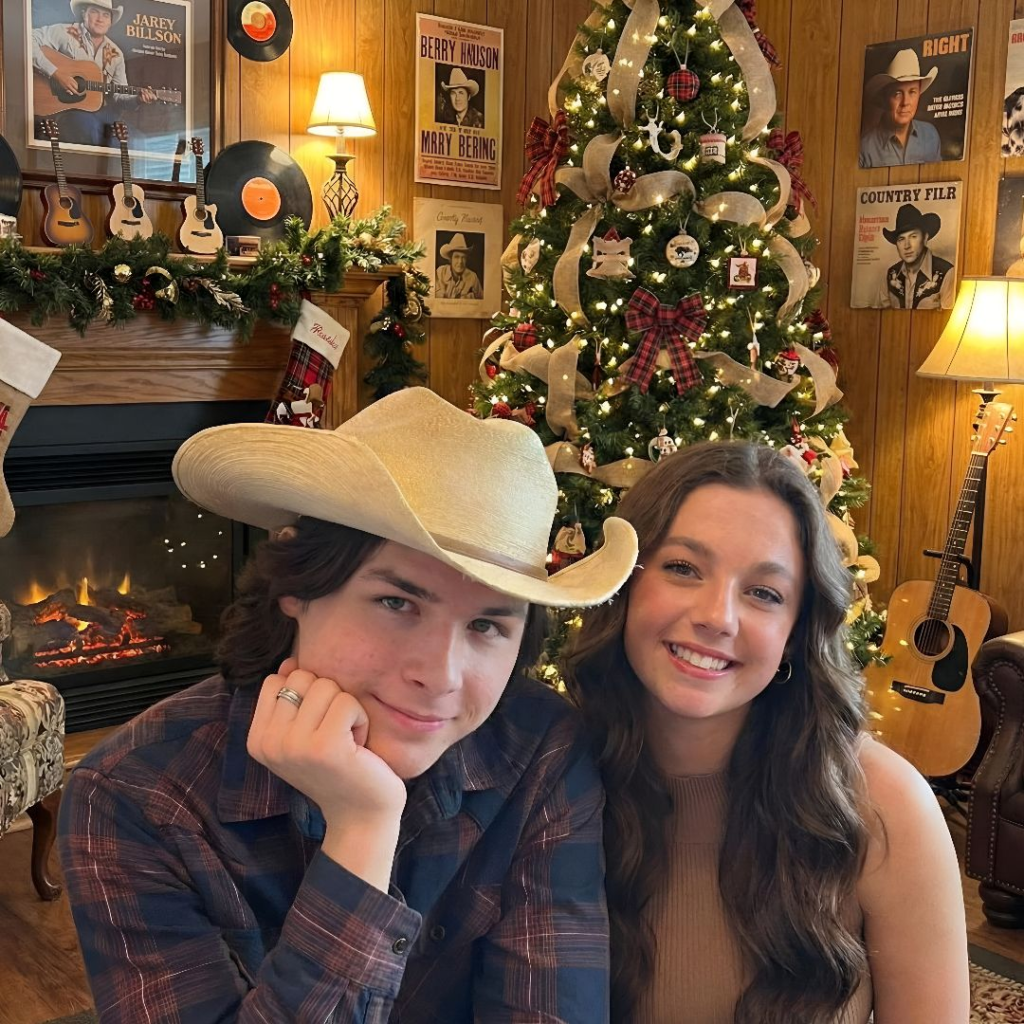 This Blog Shows John Foster And the American Idol Star’s Love Life 19 image 684
