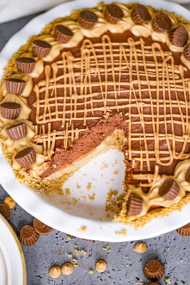 A Grandma Shared An Easy to made Chocolate Peanut Butter Pie Recipe 5 image 3
